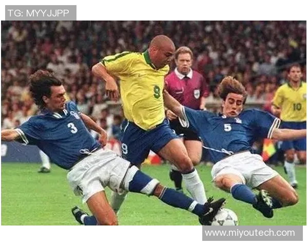 因踢破足球而成名的传奇球星是谁 他的故事与影响力解析